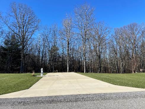 Lot 63         for sale - Motorcoach Resort Lake Erie Shores